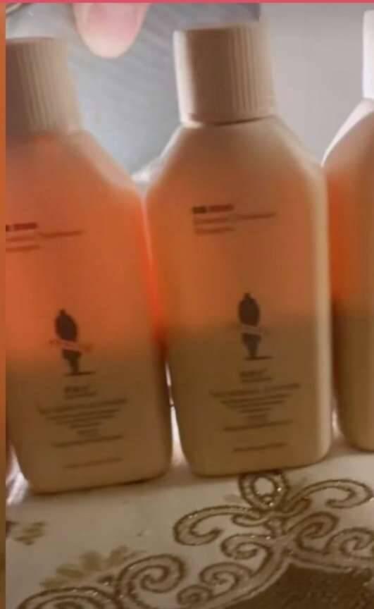 谁爆料辛巴卖假货的视频,揭秘视频曝光惊人内幕