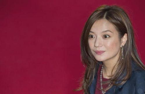 娱乐吃瓜女艺人背景,吃瓜女艺人背后的故事与真相  第2张