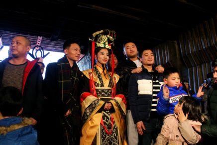 横店化妆师爆料视频曝光,揭秘影视幕后化妆幕后真相 第3张 横店化妆师爆料视频曝光,揭秘影视幕后化妆幕后真相 第3张