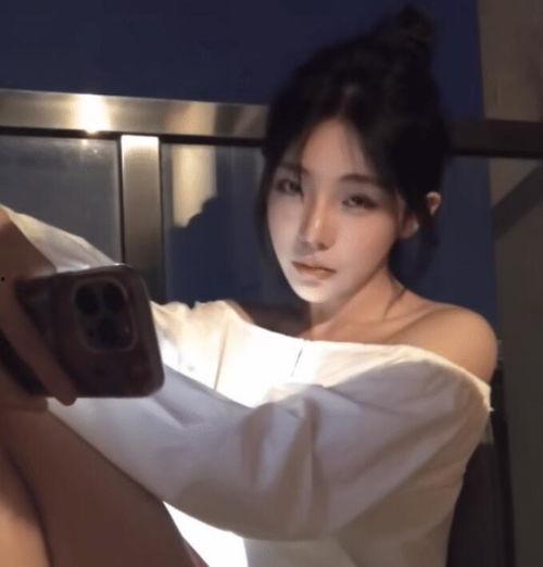 偷拍女友照片爆料视频,隐私边界何在？  第2张